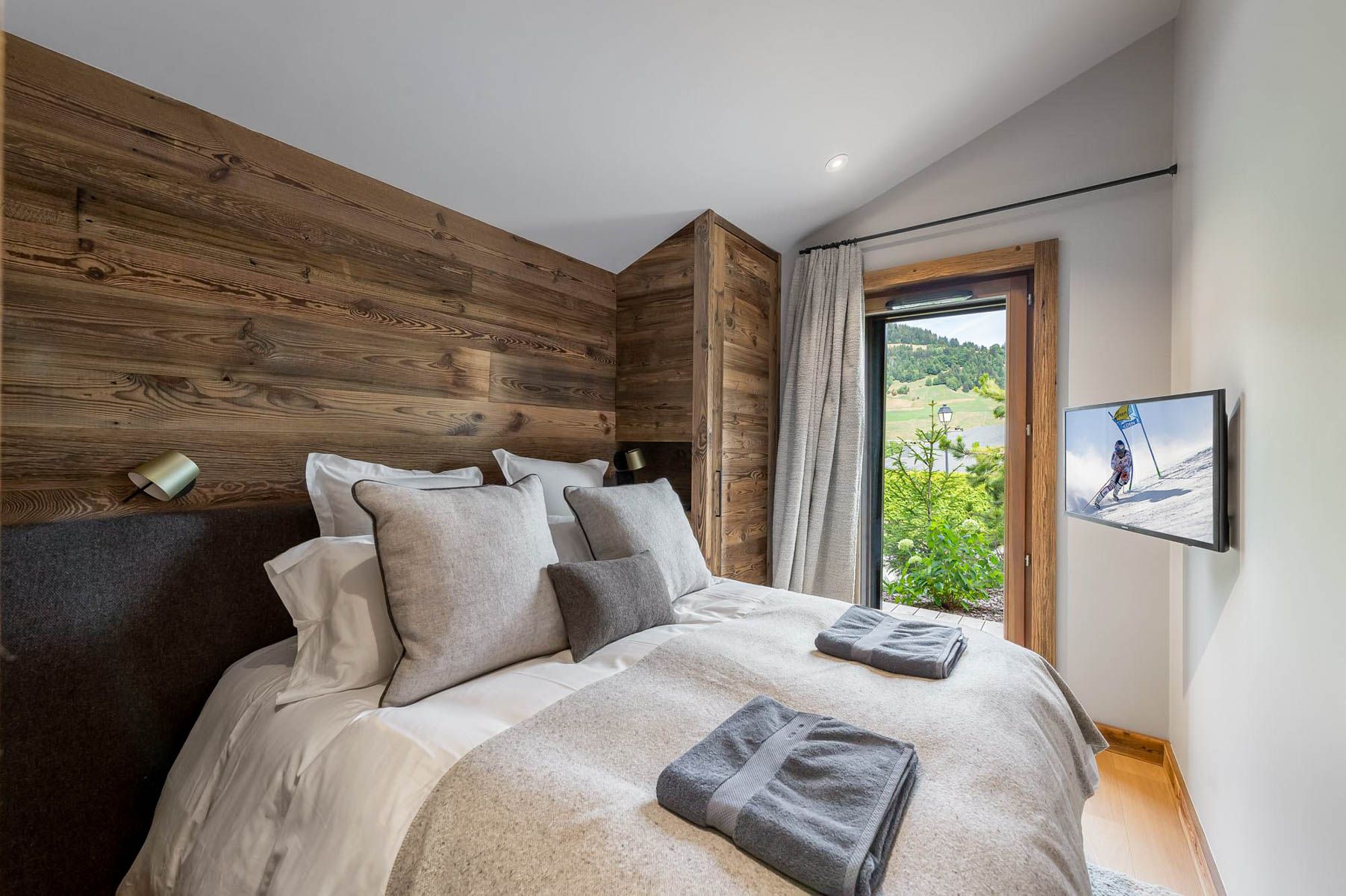 Chalet Swan, listing photograph 9
