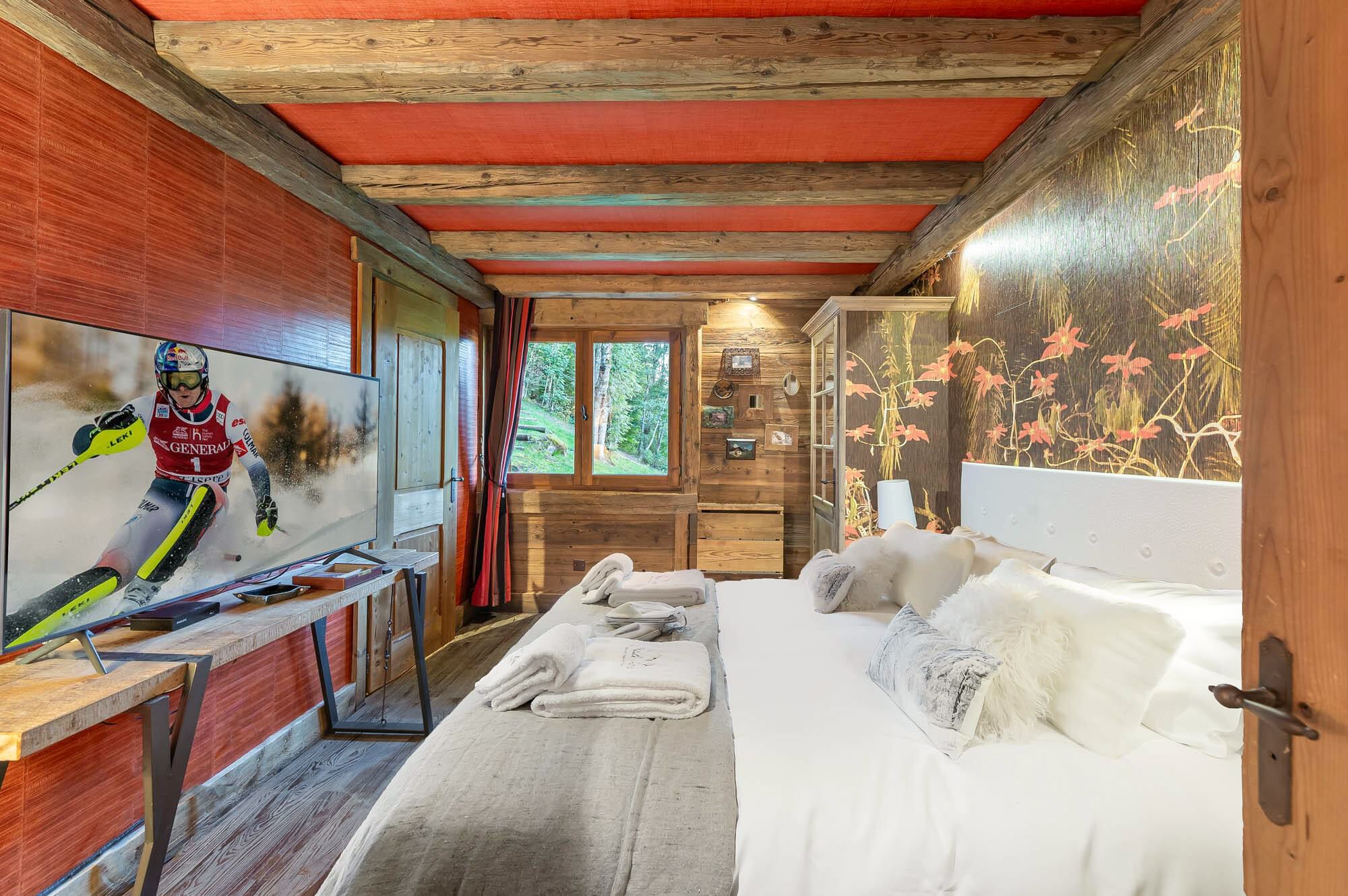Chalet 2100, listing photograph 4