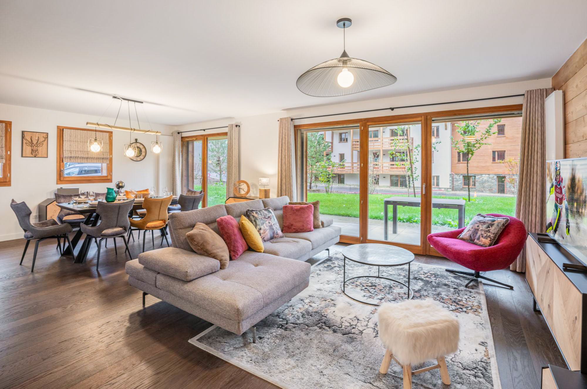 Apartment Feuilleter, listing photograph 2