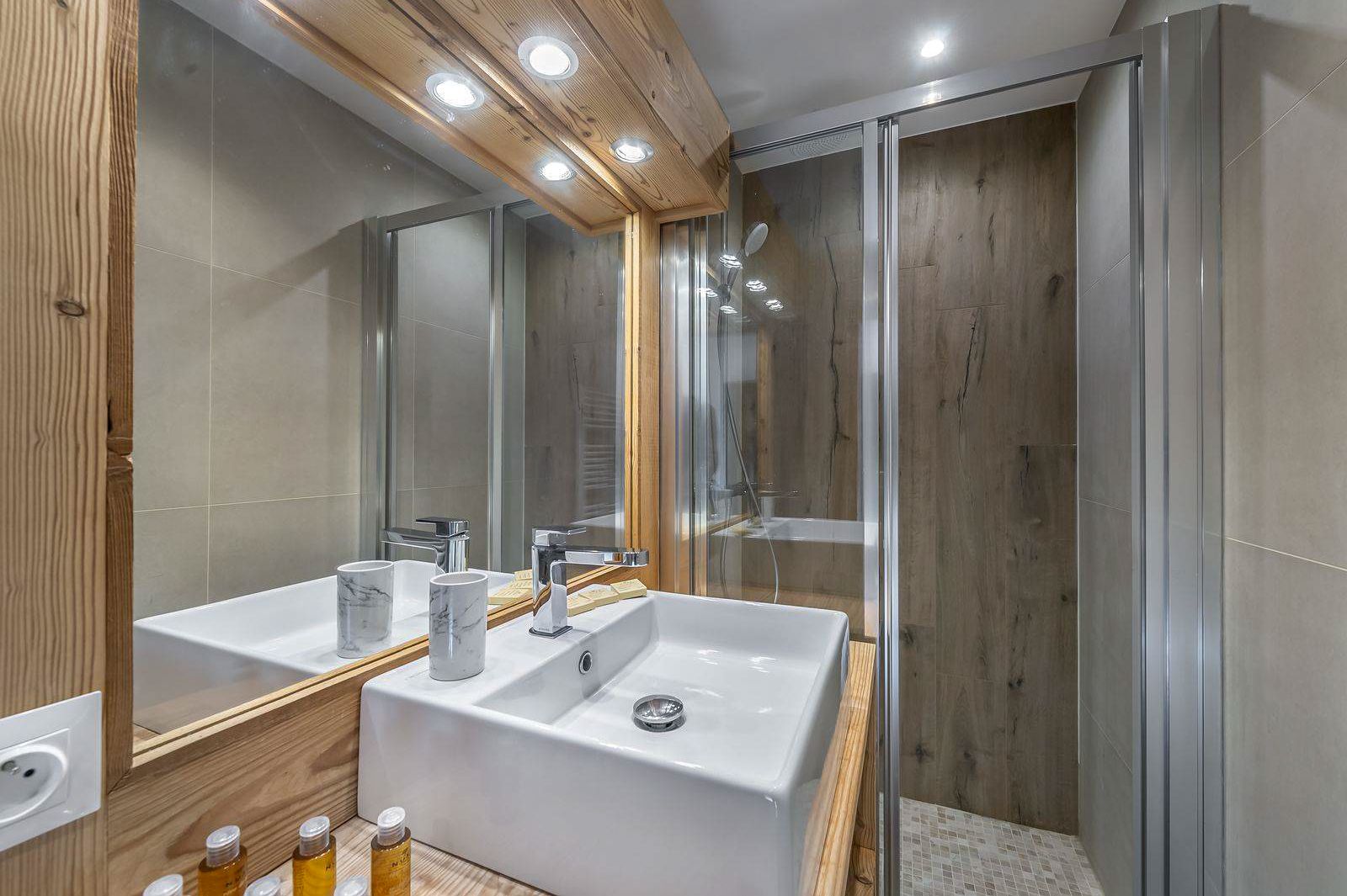 Apartment Snowshoe, listing photograph 12