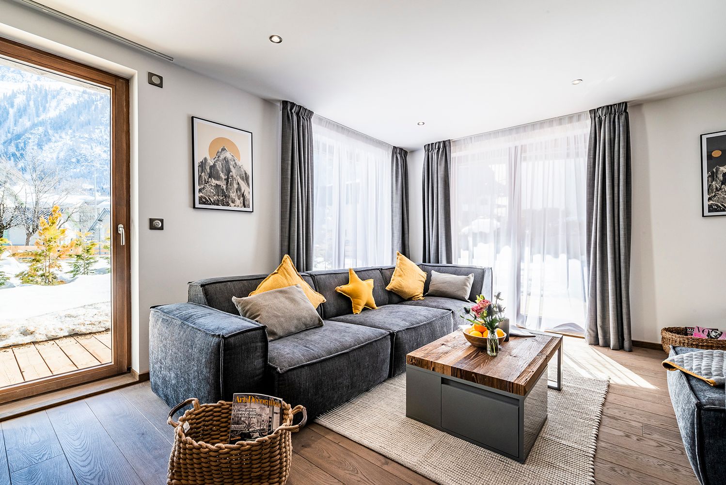 Apartment Cheserys, listing photograph 2
