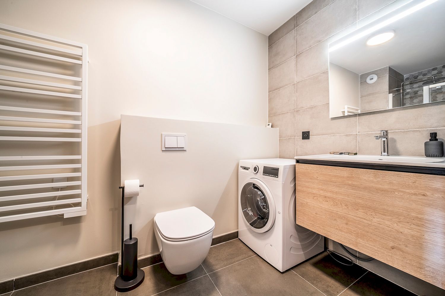 Apartment Rebats, listing photograph 11