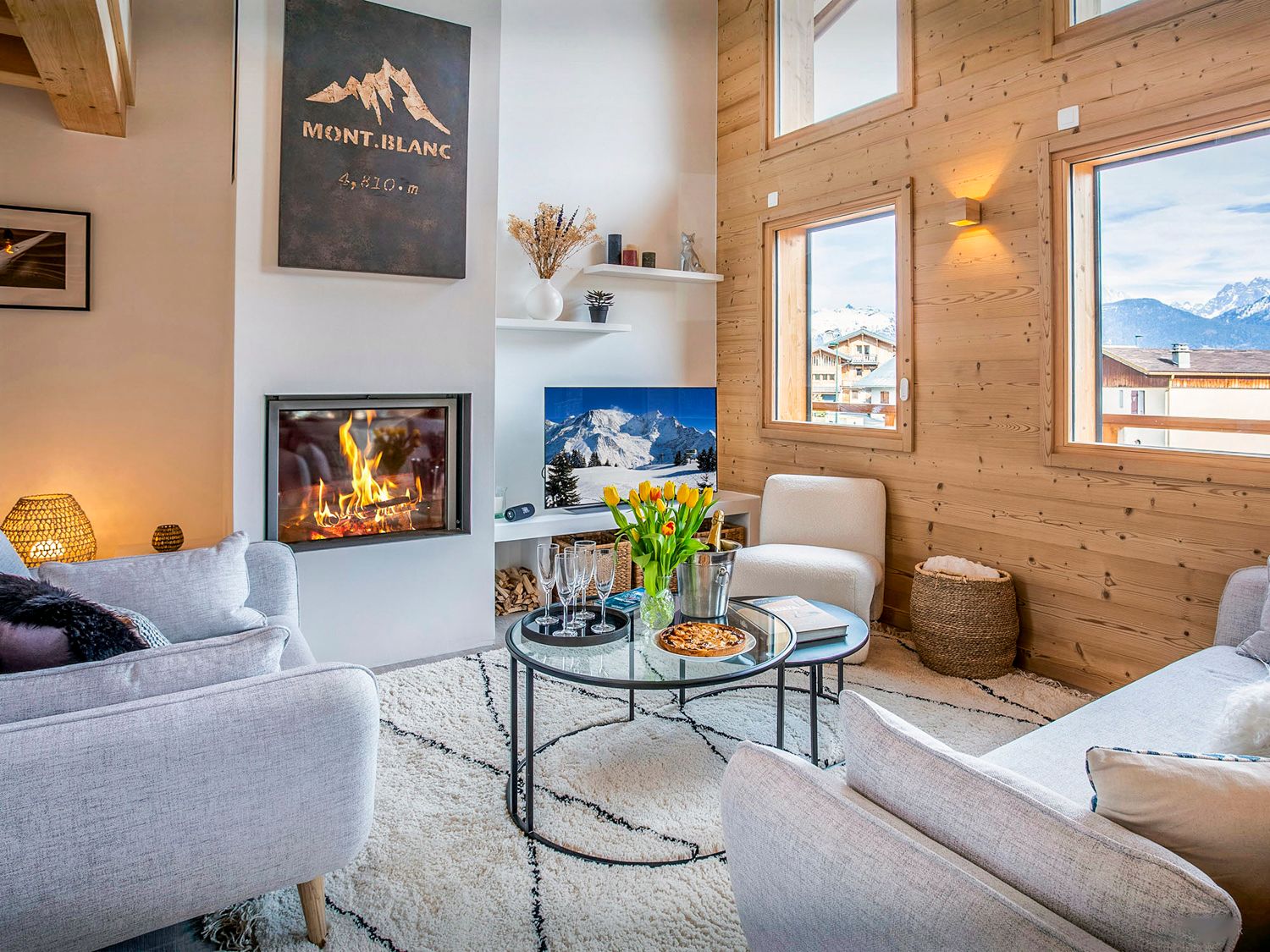 Chalet Breeze, listing photograph 3