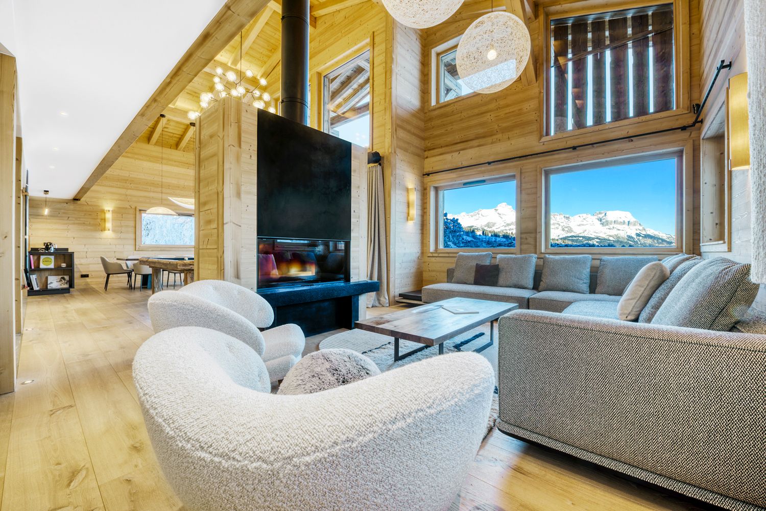 Chalet Berry, listing photograph 3