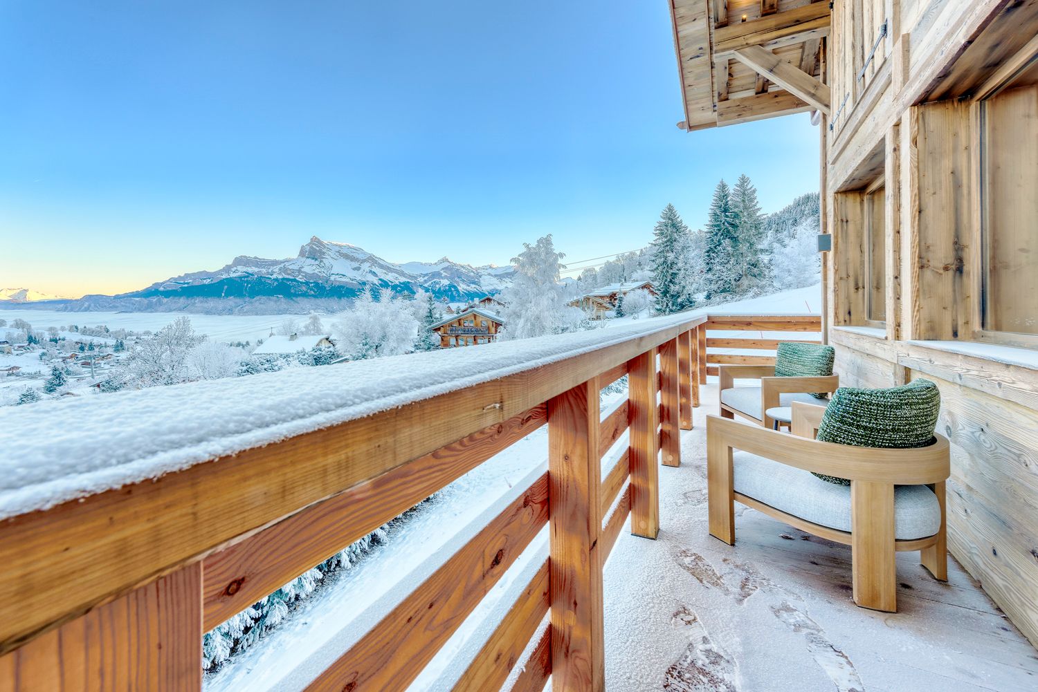 Chalet Berry, listing photograph 6