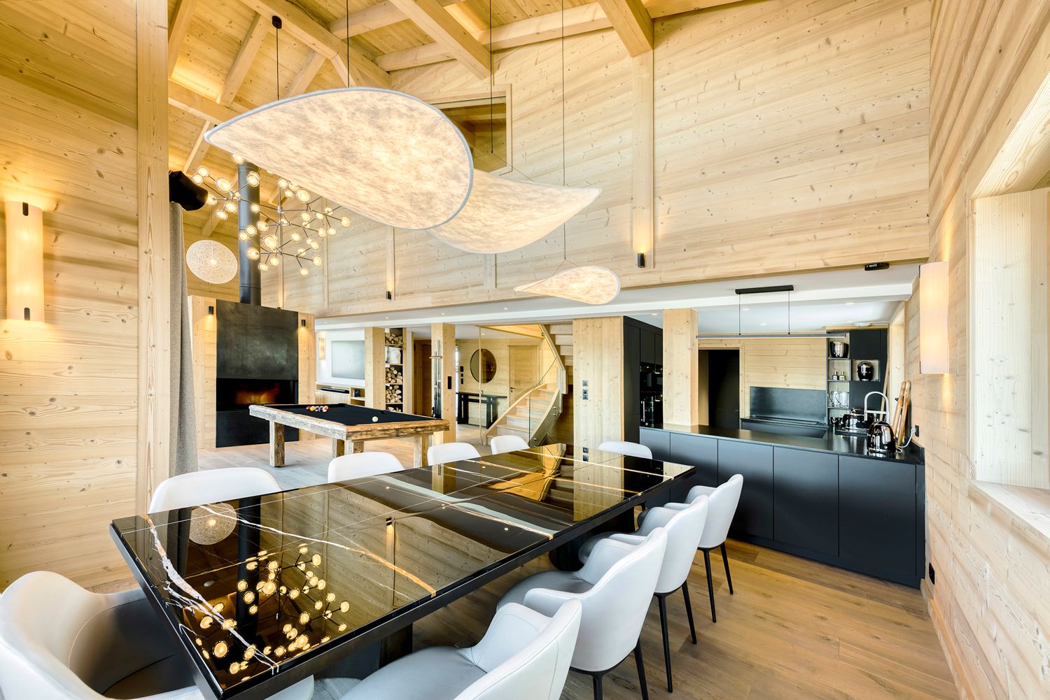 Chalet Berry, listing photograph 11