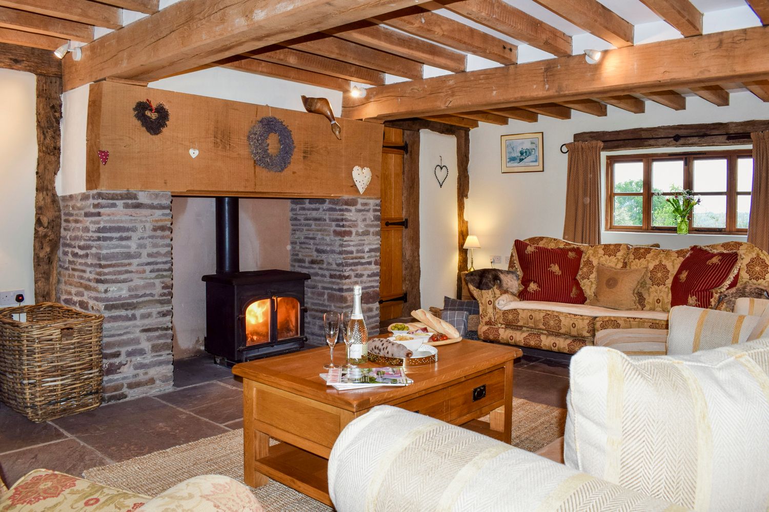 Hillside Farmhouse, listing photograph 3