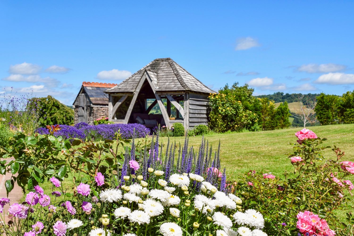 Hillside Farmhouse, listing photograph 6