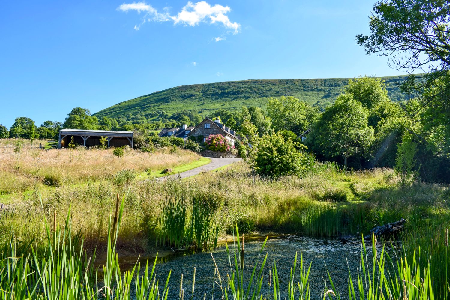Hillside Farmhouse, listing photograph 8