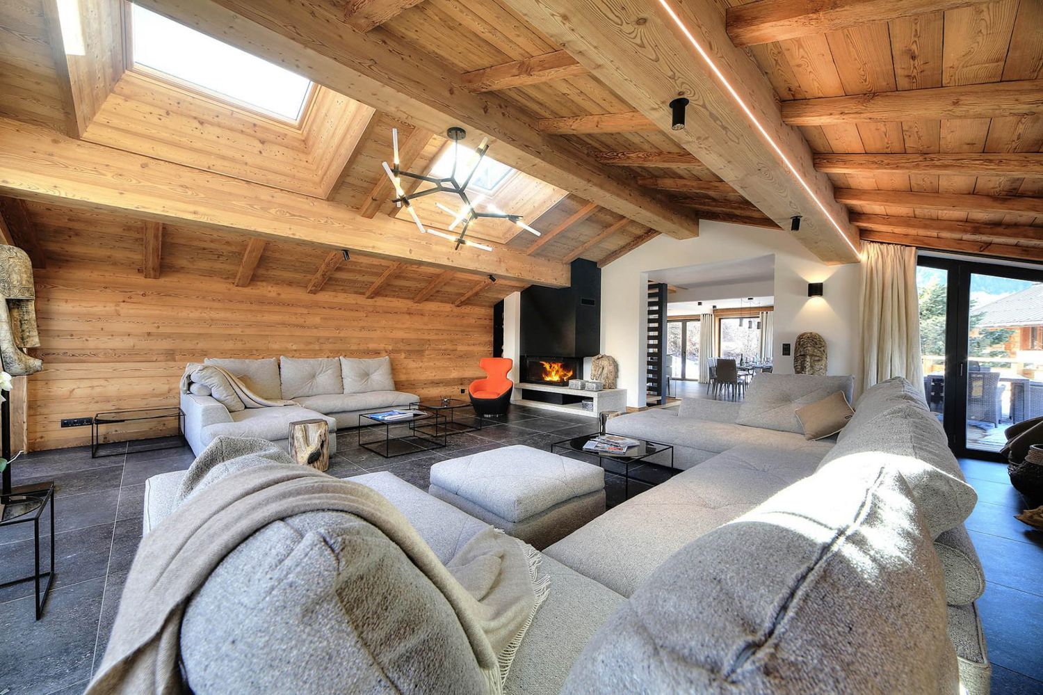 Chalet Nas, listing photograph 3