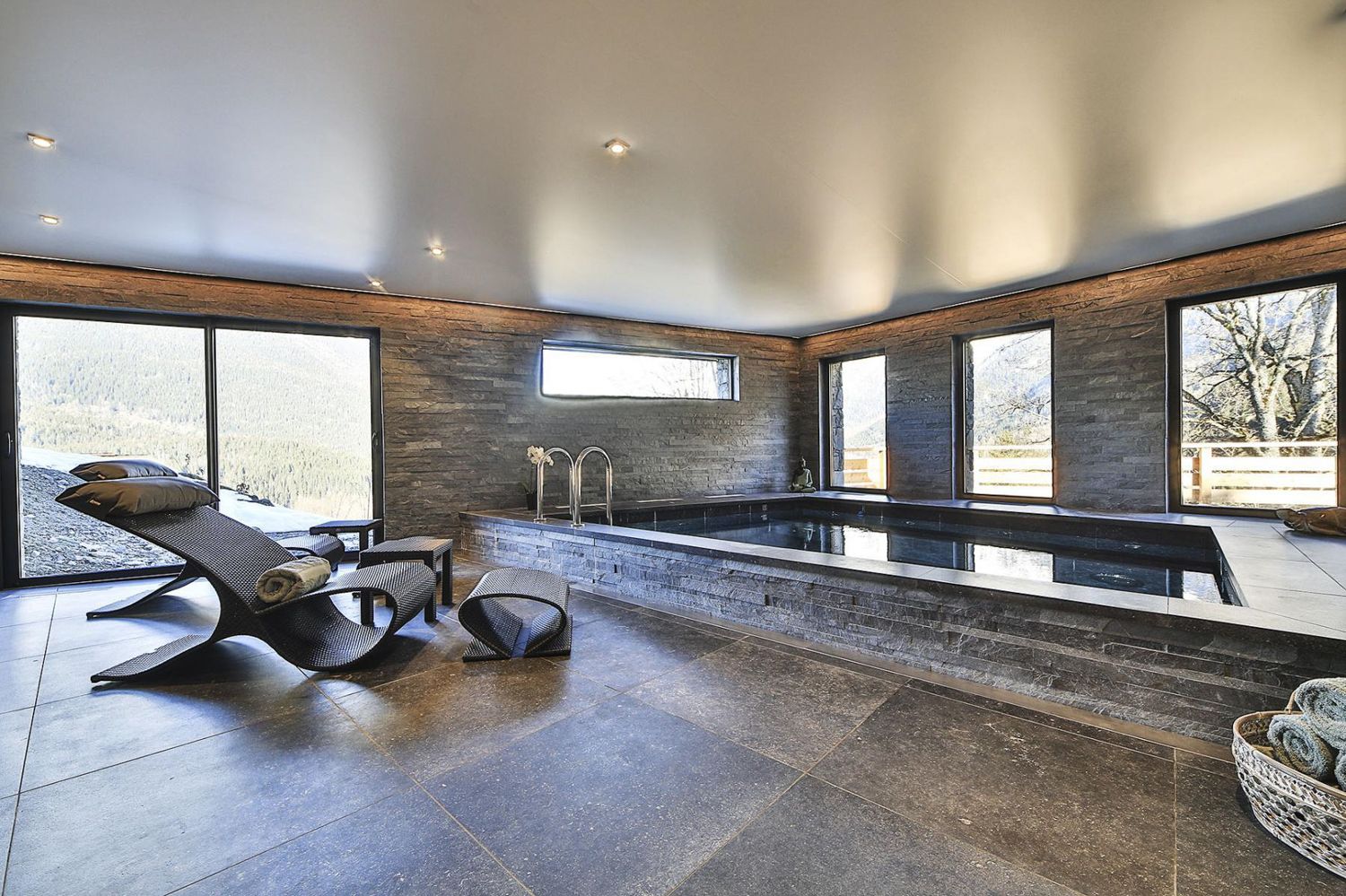 Chalet Nas, listing photograph 9