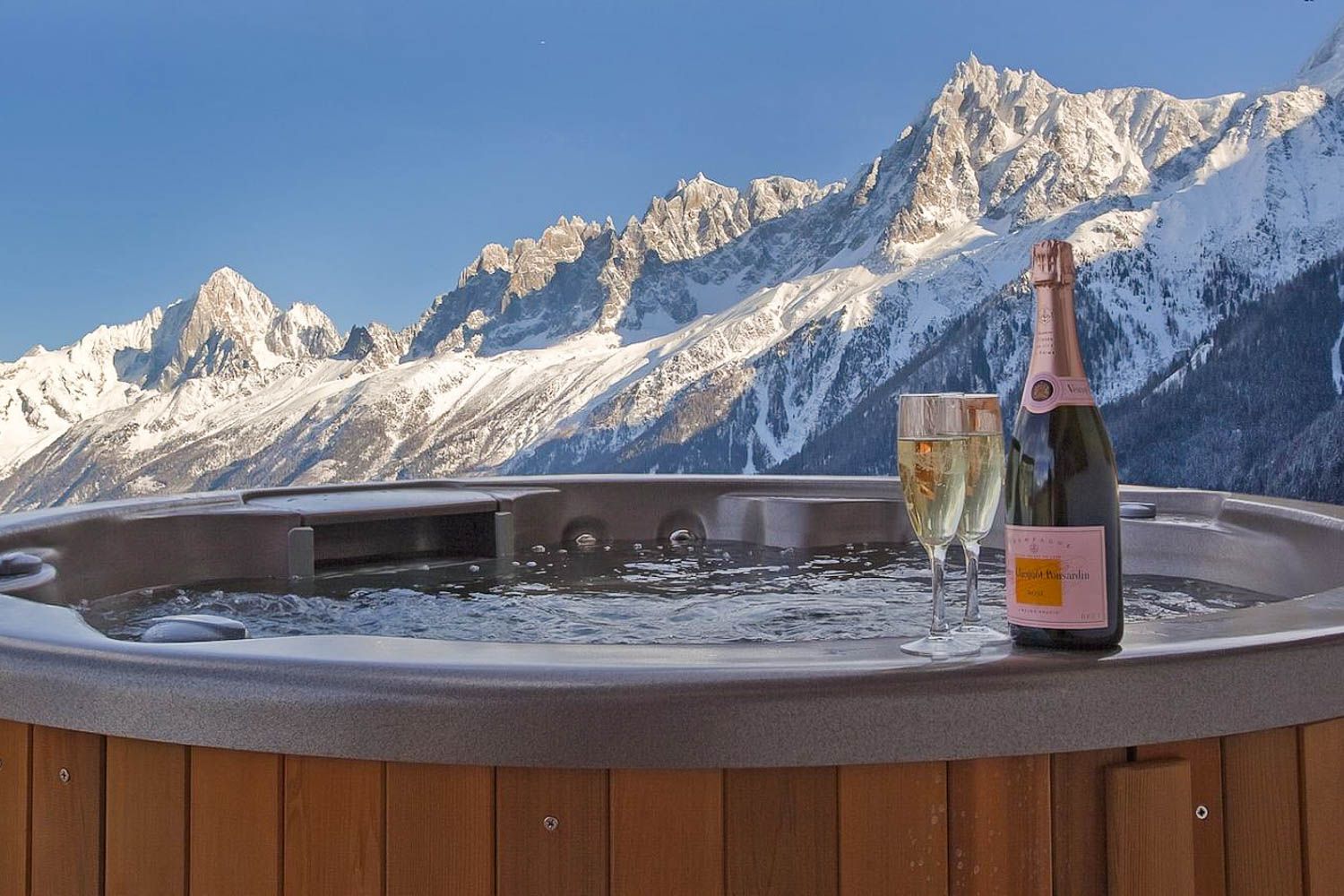 Chalet Blitzen, listing photograph 2
