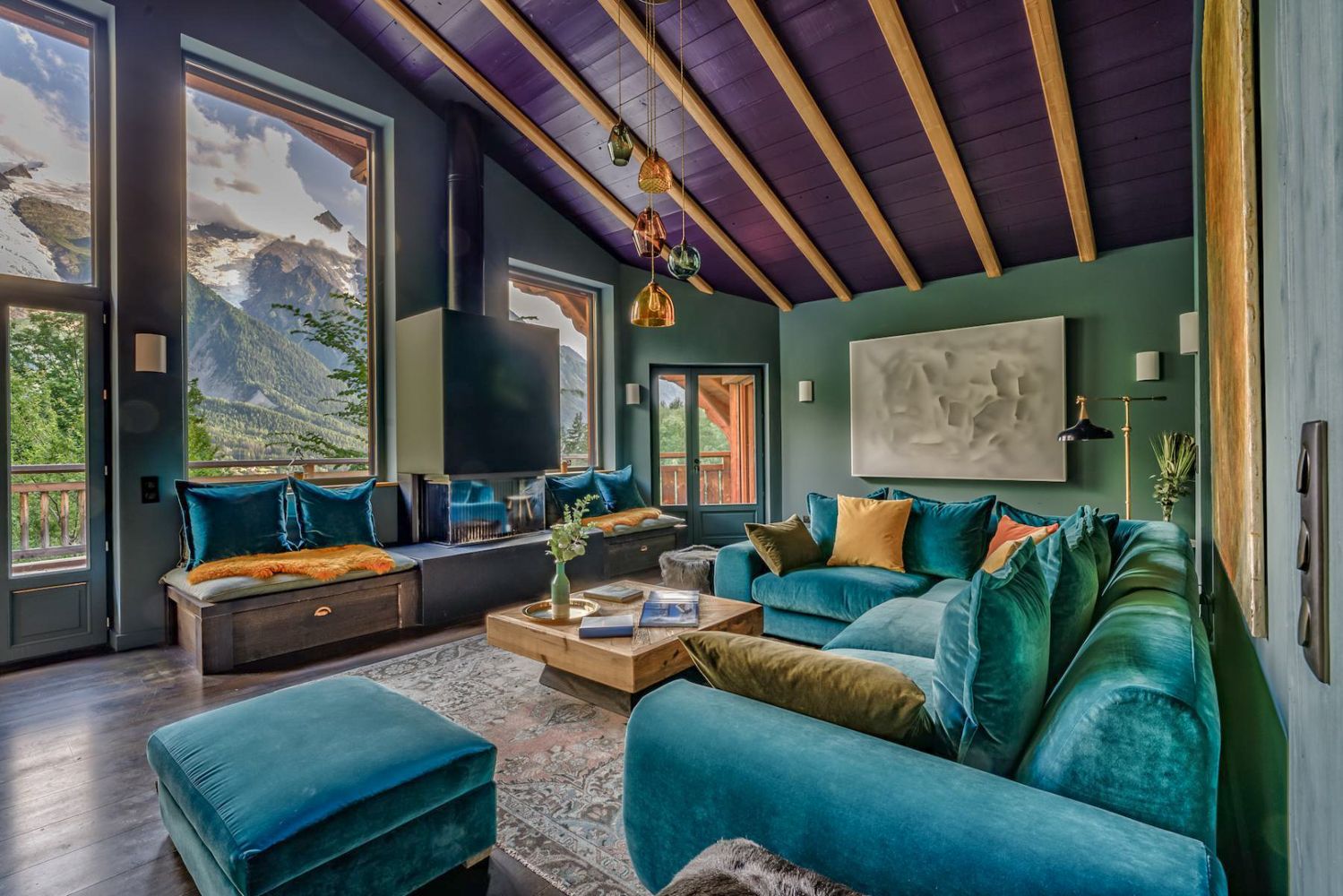 Chalet Solei, listing photograph 3