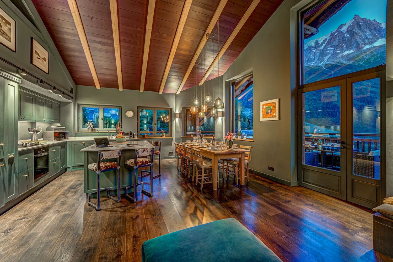 Chalet Solei, listing photograph 4