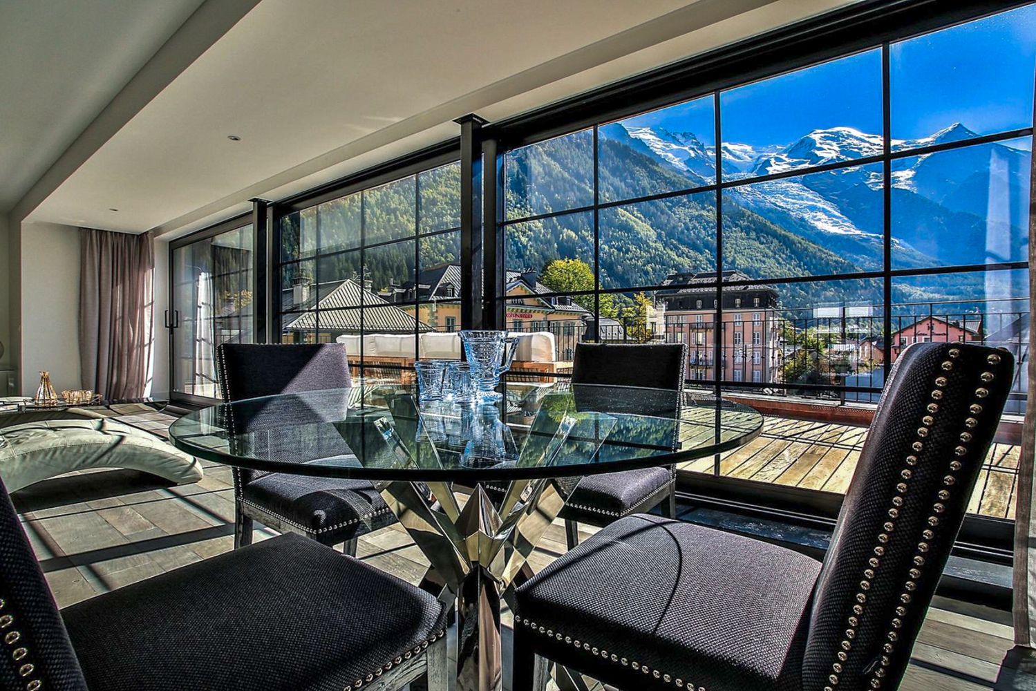 Penthouse Chamonix, listing photograph 9