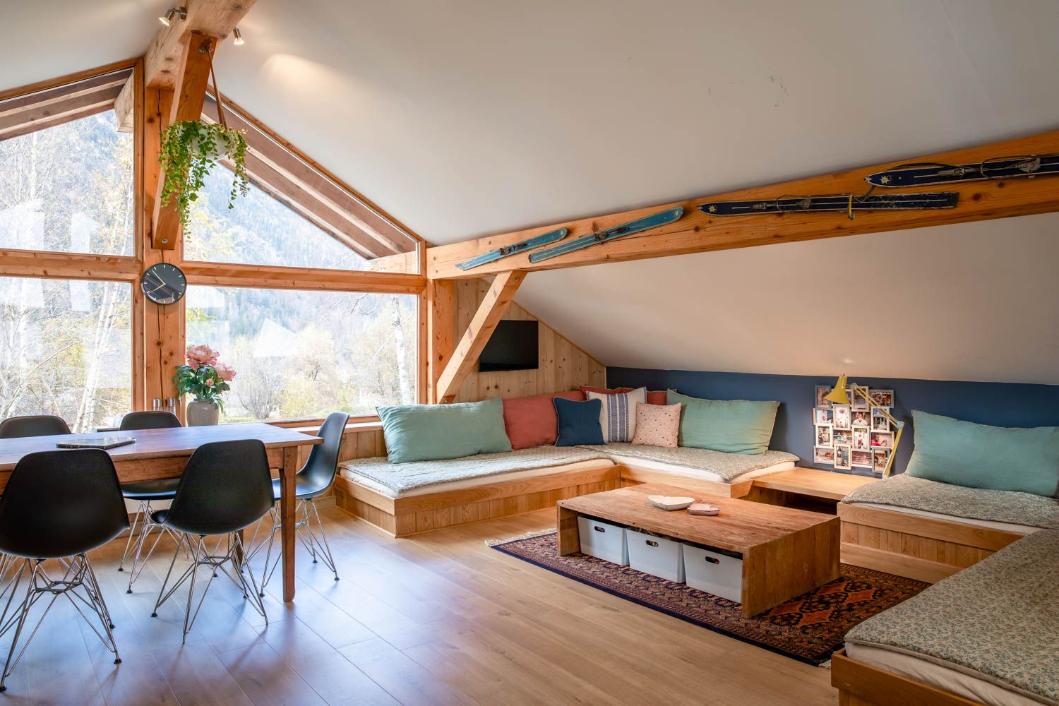Chalet Petit, listing photograph 4