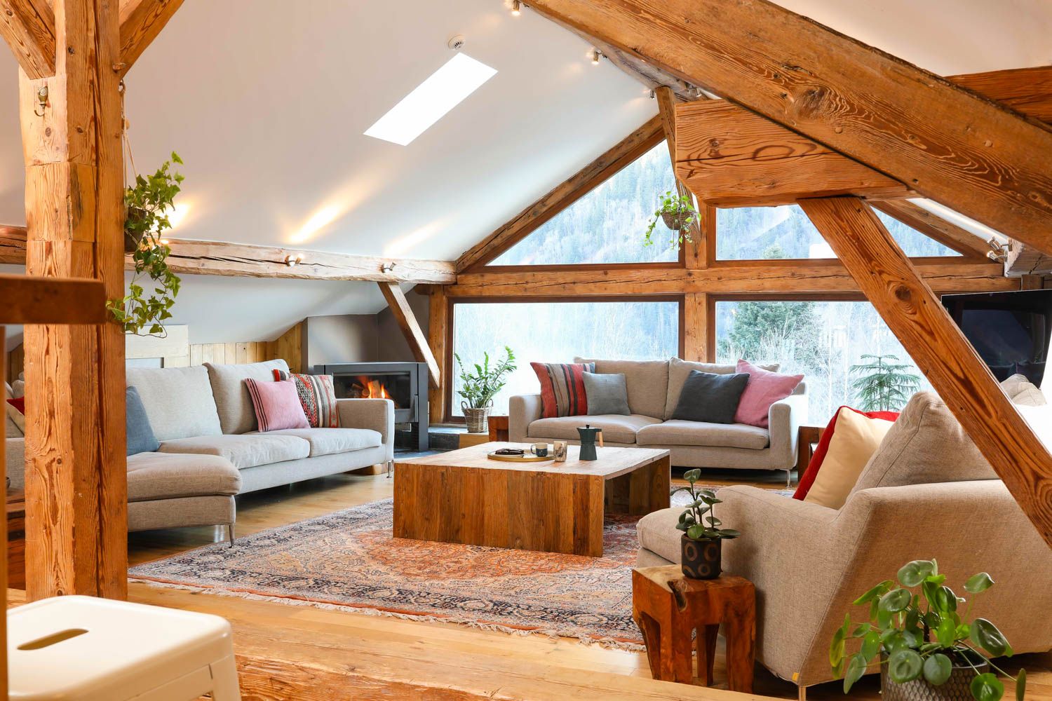 Chalet Sandalwood, listing photograph 2