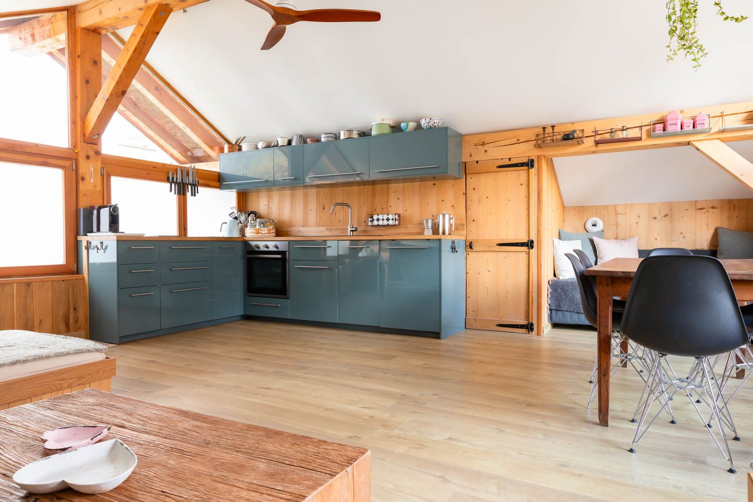 Chalet Lumiere, listing photograph 2