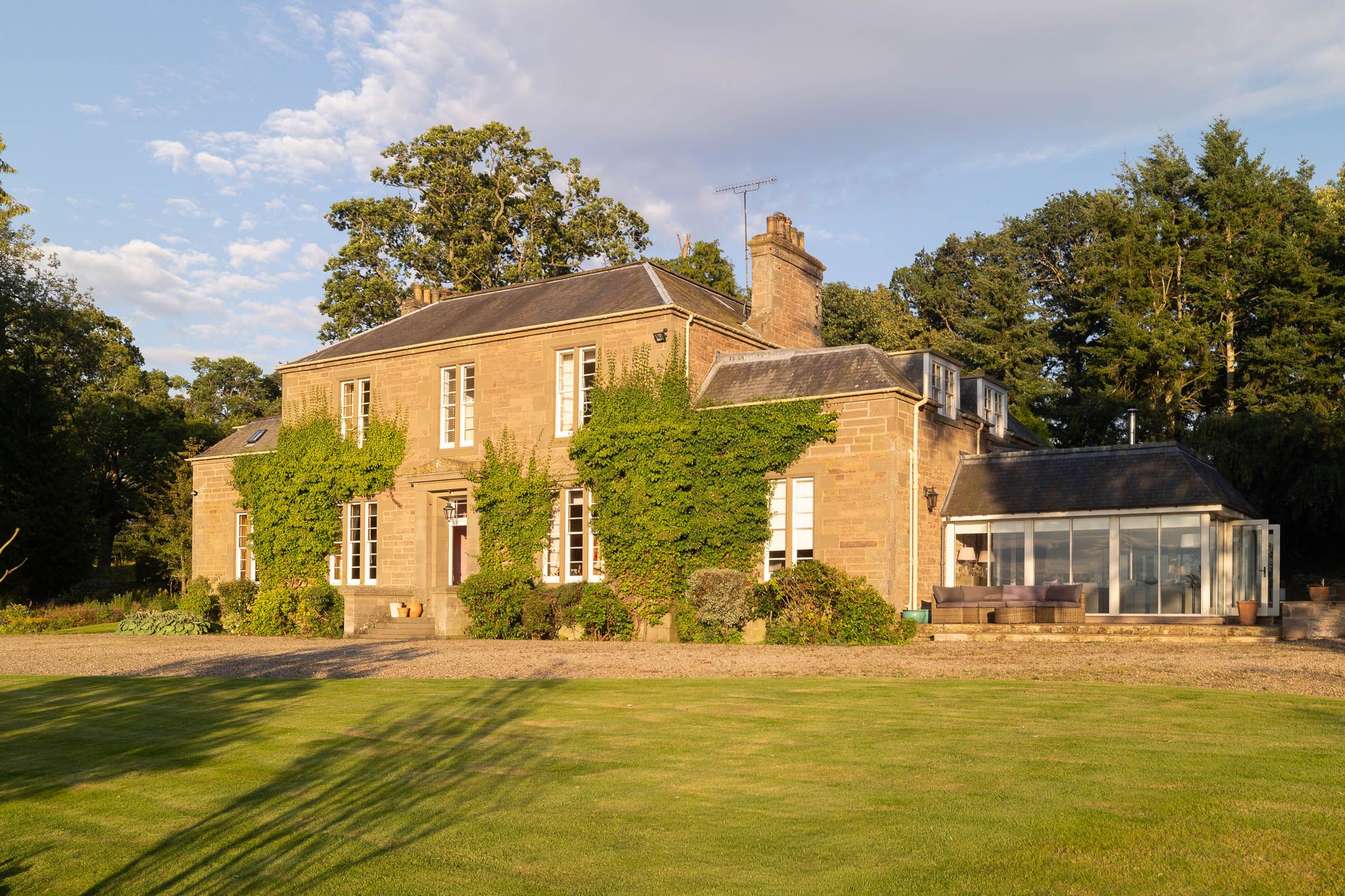 Rowan Hall, listing photograph 3