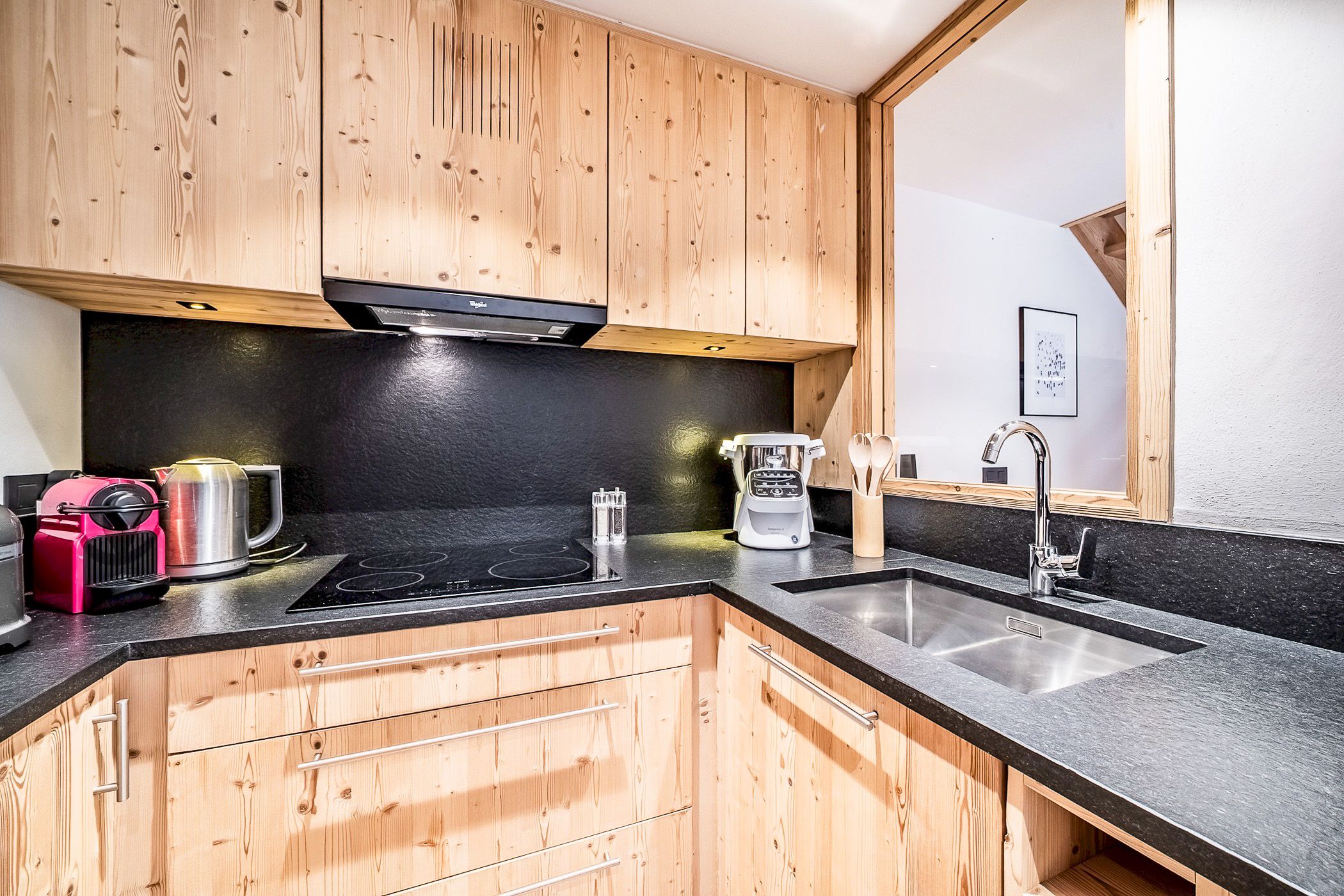 Apartment Foyelle, listing photograph 11