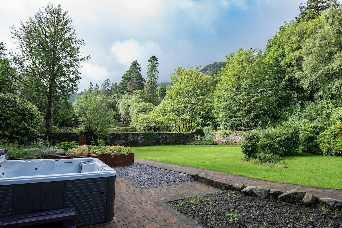 Arrochar House, listing photograph 2