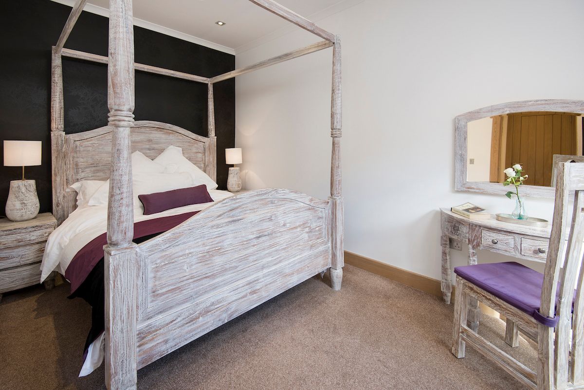 Arrochar House, listing photograph 9