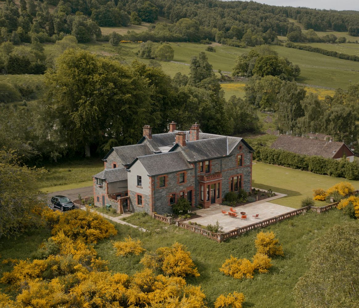 Hilltop Manor