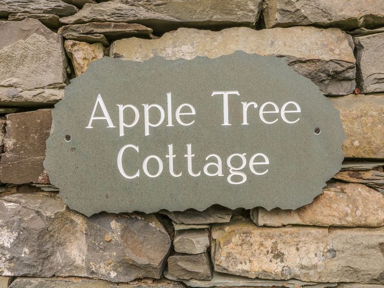 Apple Tree Cottage, listing photograph 3