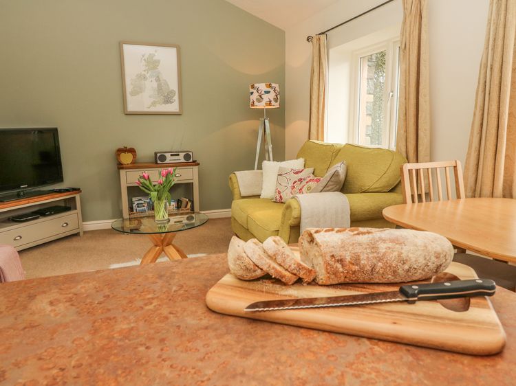 Apple Tree Cottage, listing photograph 11