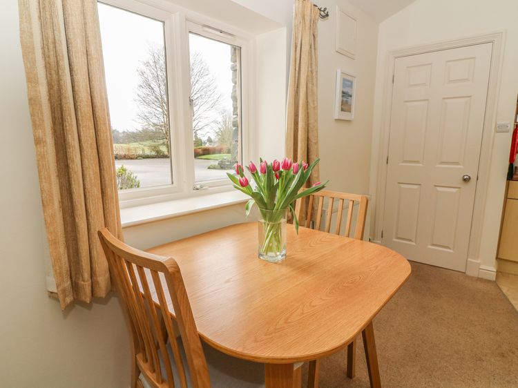 Apple Tree Cottage, listing photograph 8