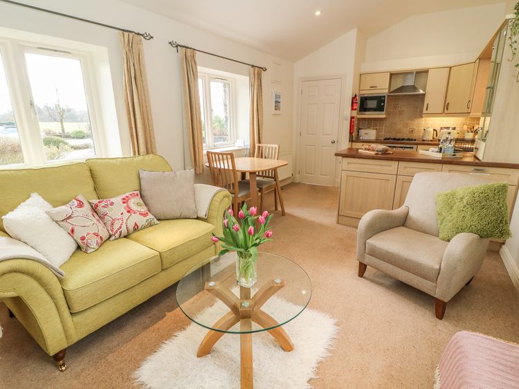 Apple Tree Cottage, listing photograph 7