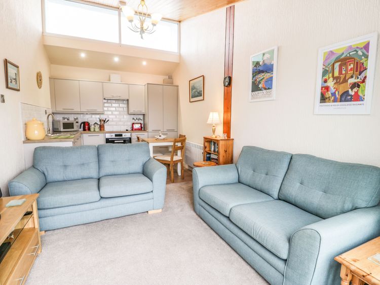1 South Snowdon Wharf, listing photograph 5