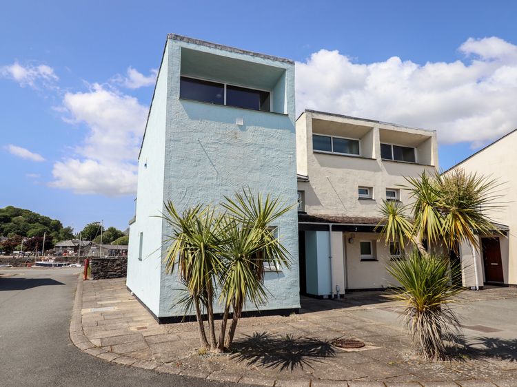 1 South Snowdon Wharf