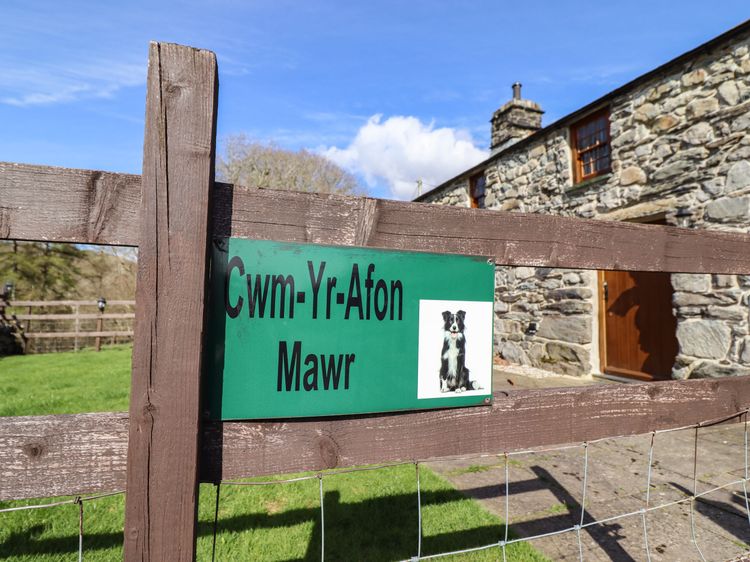 Cwm Yr Afon Mawr, listing photograph 3