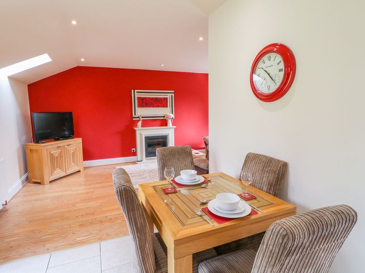 Stonecroft Lodge, listing photograph 11