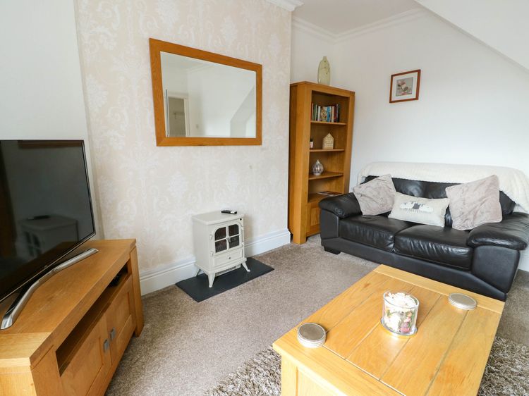 Llewelyn House, listing photograph 5