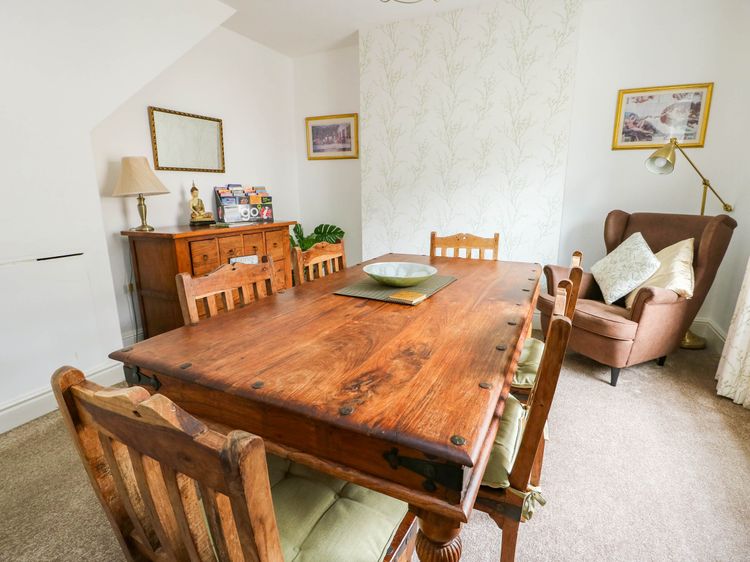 Llewelyn House, listing photograph 7