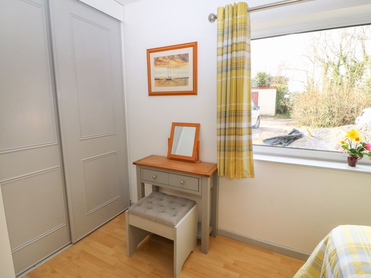 Plas Marchog Annexe, listing photograph 11