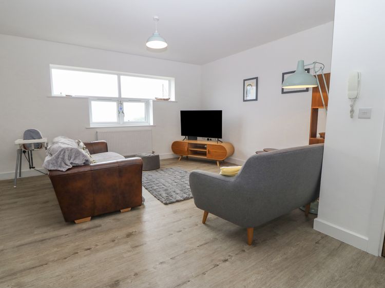 Cysgod Y Capel, listing photograph 4