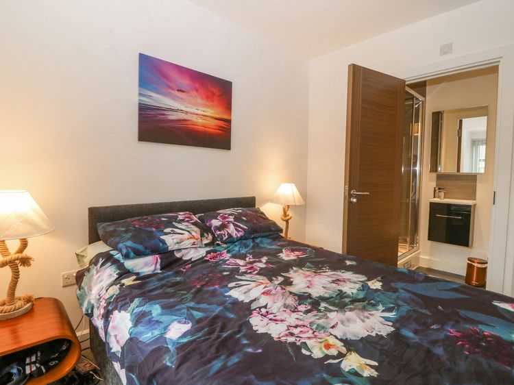 Cysgod Y Capel, listing photograph 10