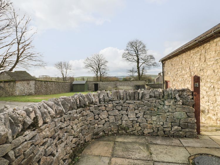 Number 5, listing photograph 12