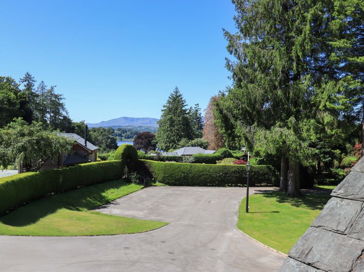 Lakeside Cottage, listing photograph 2