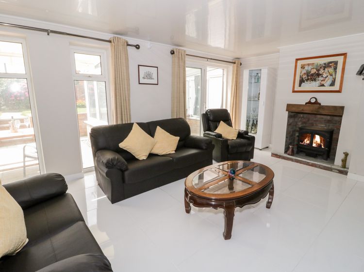 Ground floor flat, listing photograph 5