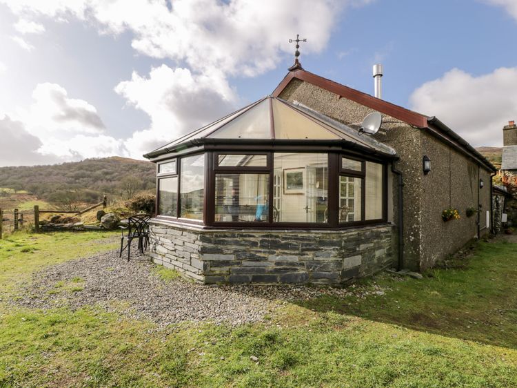 Melin Newydd, listing photograph 2