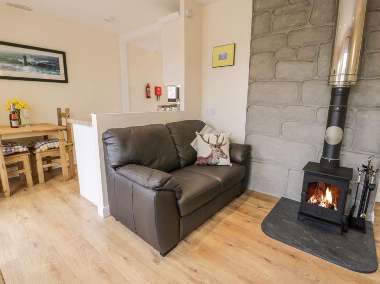 Melin Newydd, listing photograph 8