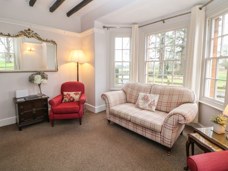 South Lodge - Longford Hall Farm Holiday Cottages, listing photograph 7