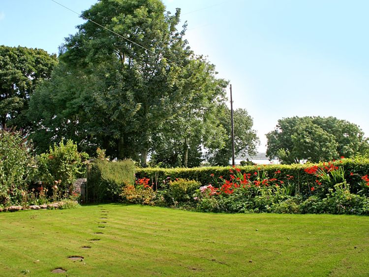 Foel Stable Cottage, listing photograph 10