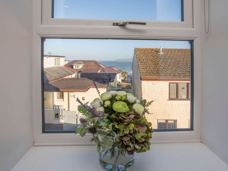 Beach Lookout, listing photograph 9