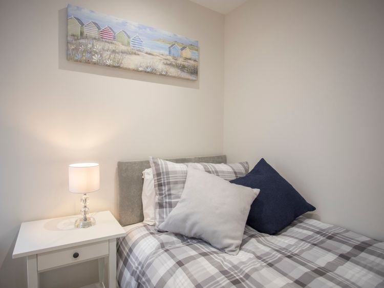The Beach Pad, listing photograph 9