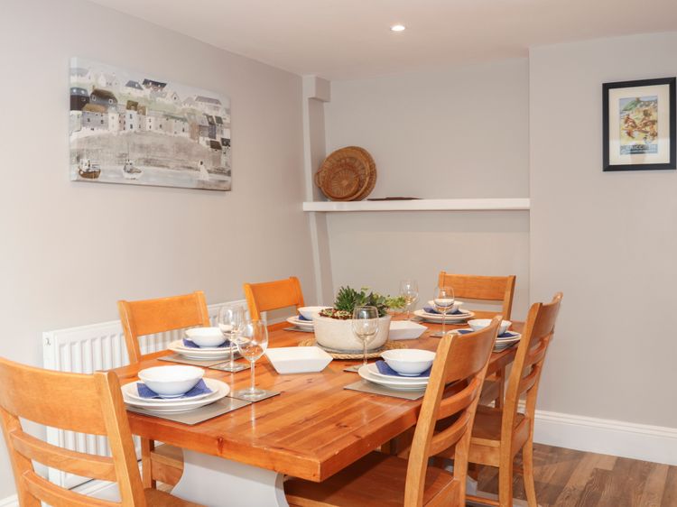Brook Cottage, listing photograph 9